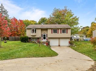 4874 Windfall Rd, Medina, OH 44256