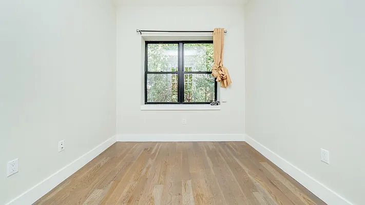 Rented by Nooklyn NYC LLC | media 52