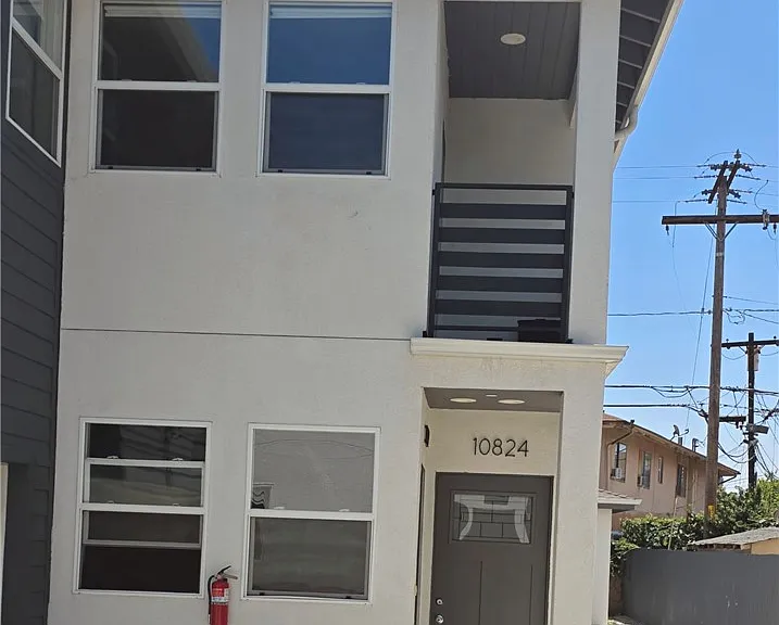 10824 Long Beach Blvd — Photo 57