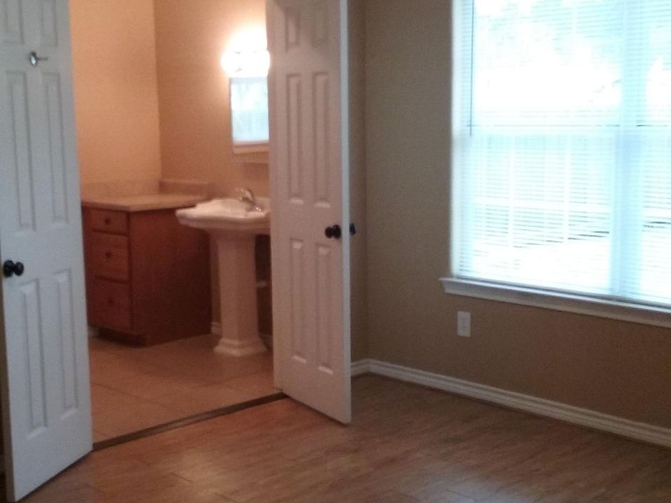 104 Longstreet Rd APT 2, Willis, TX 77378 Zillow