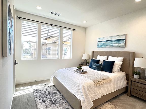 5th image of 45 Sanctuary Ln