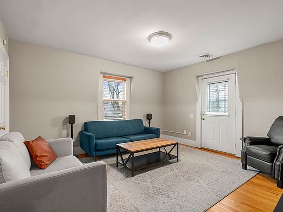 3rd image of 28 Franklin St #28