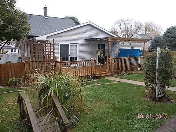 4th image of 1020 Sycamore St