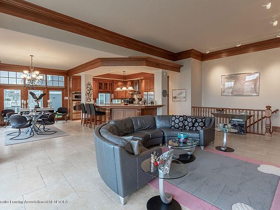 4th image of 2824 Kittansett Dr