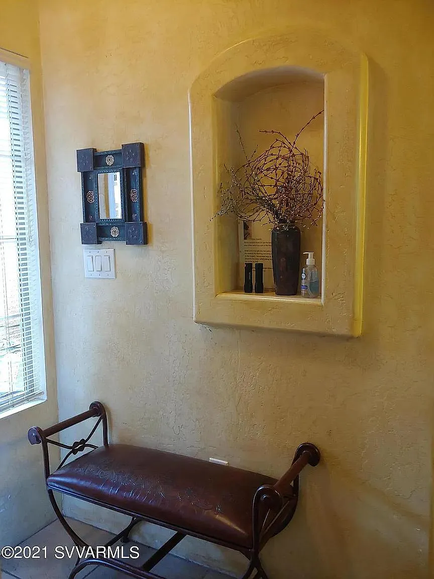 2 bed, 918 sqft, $2,750 — Photo 3