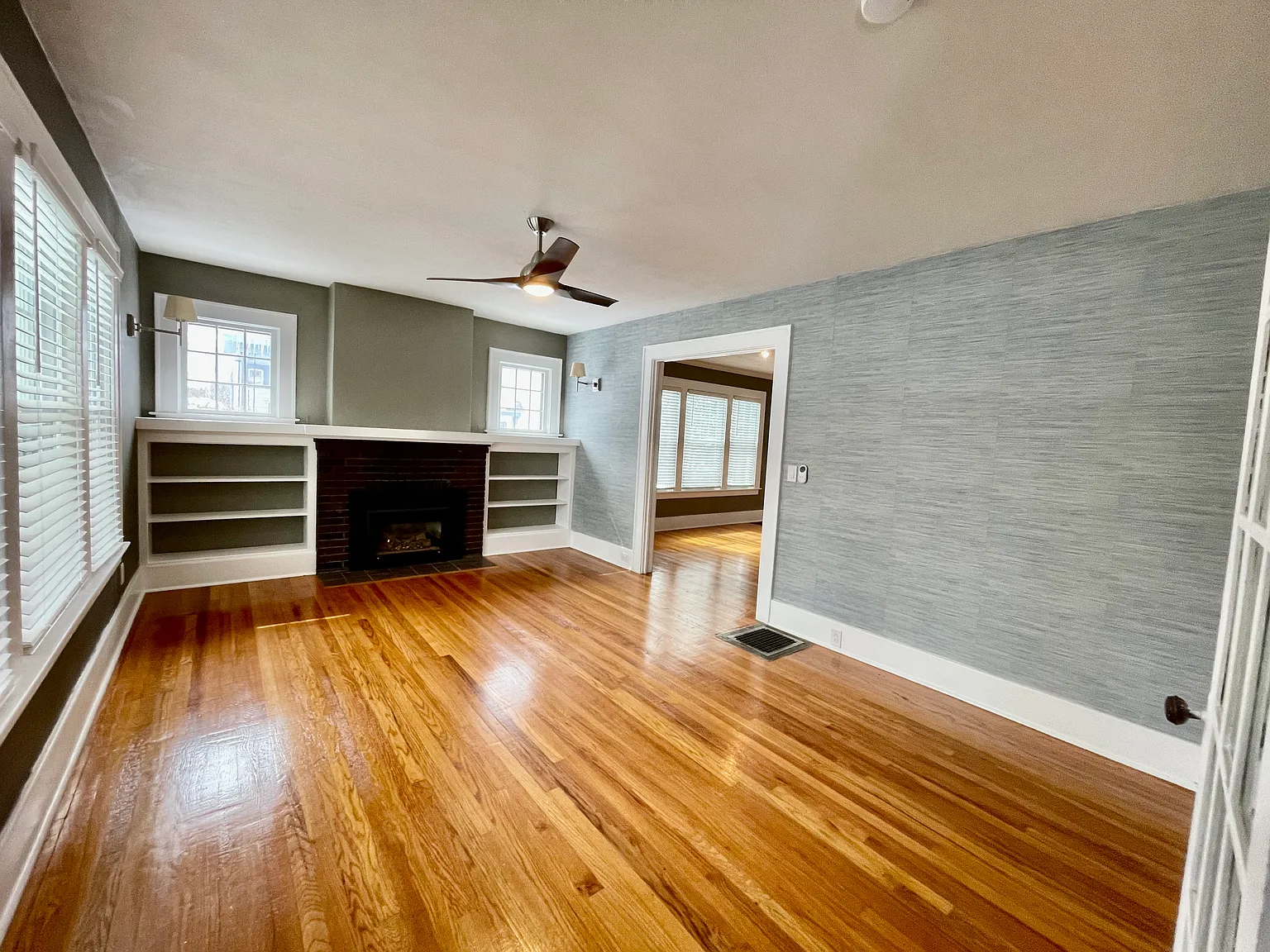 3 bed, 1660 sqft, $2,450 — Photo 2