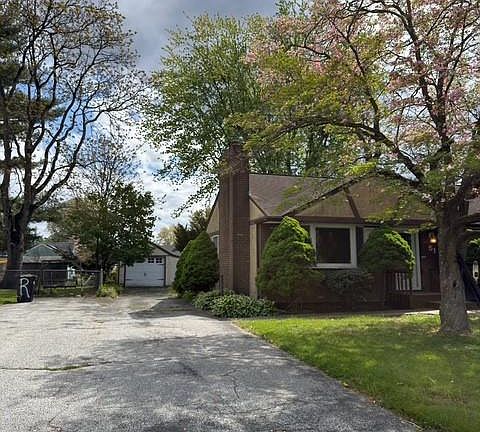 2nd image of 51 Mahoney Rd