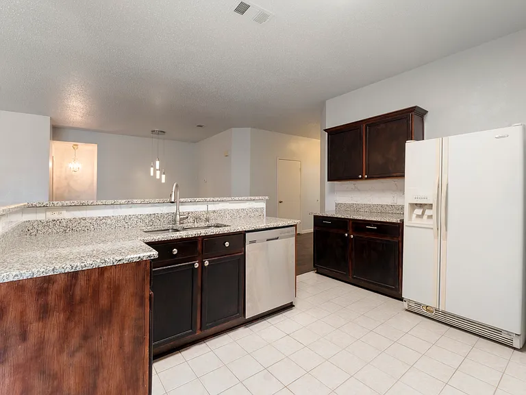 206 Shady Brook Dr — Photo 15
