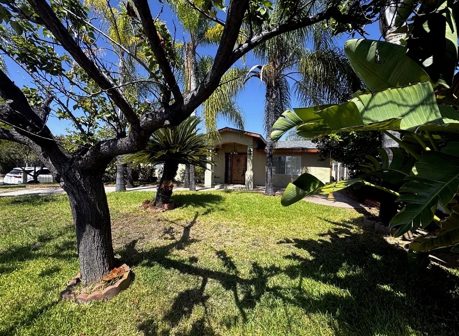 Pet Friendly! 4bd 2ba in Glendora with Pool! — Photo 1