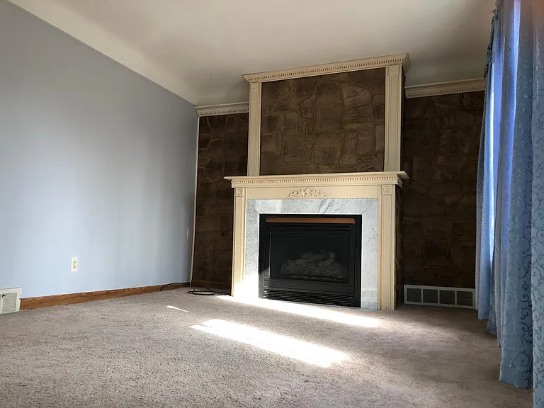 4860 Dudley St — Photo 2