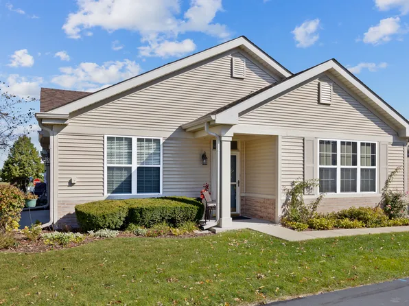 16474 Crescent Lake Dr, Crest Hill, IL 60403