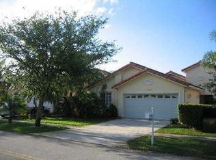 17672 SW 5th St, Pembroke Pines, FL 33029