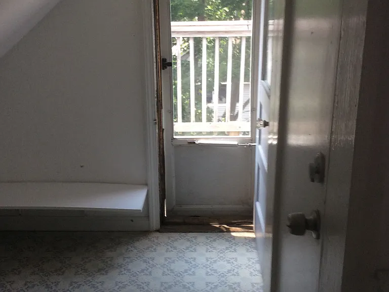 Almont Ave — Photo 13