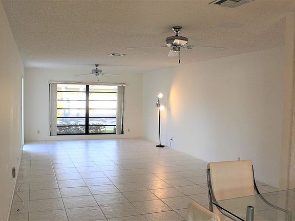 2nd image of 4854 Equestrian Cir APT A