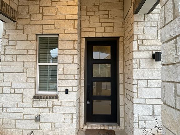 3rd image of 1273 Summerbrooke Cir