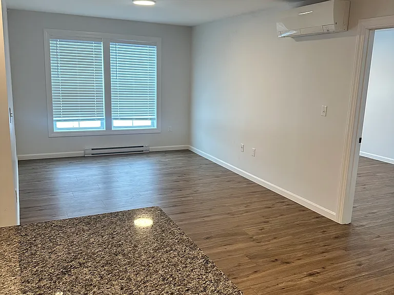 211 Main St #105 — Photo 9