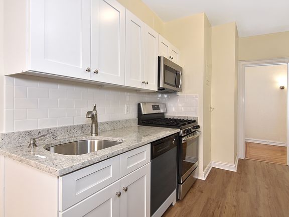 2nd image of 27 N Central Ave APT 1D