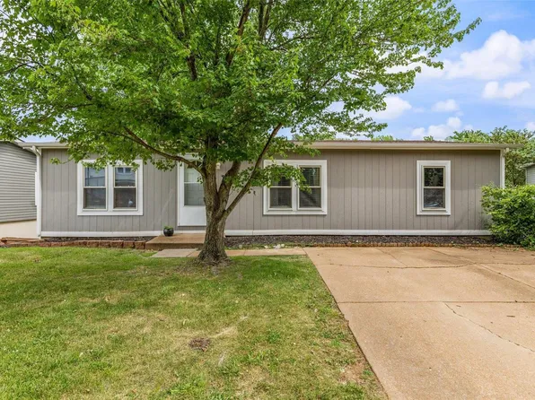4688 Spruce Ct, High Ridge, MO 63049