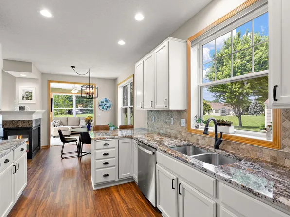 8370 Crabapple Ct, Victoria, MN 55386