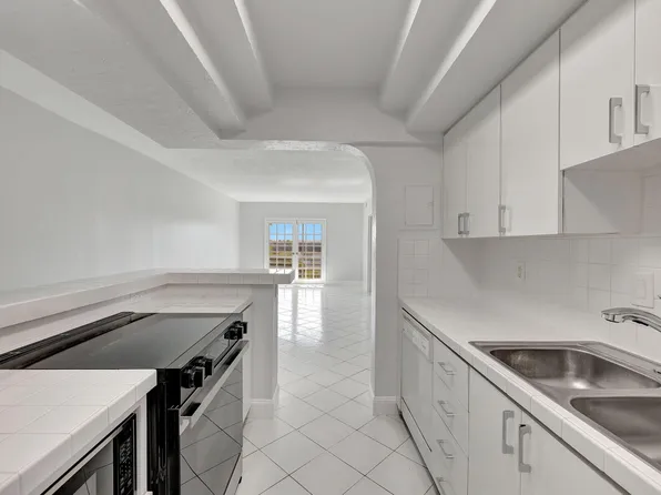 1407 NE 56th Street #408, Fort Lauderdale, FL 33334