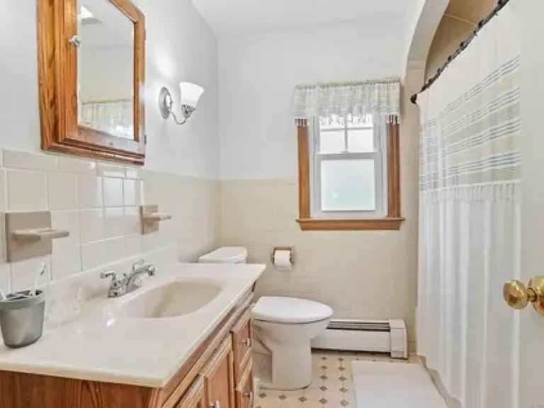 5017 Main St — Photo 7