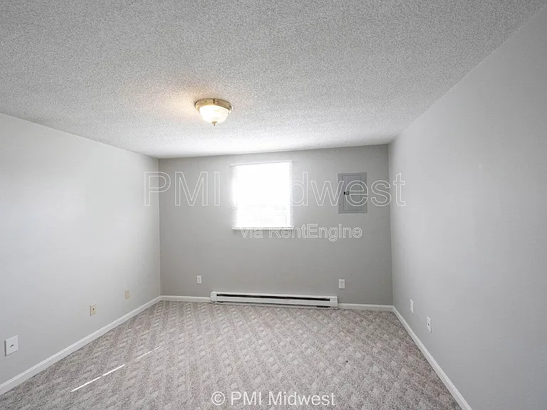 1710 S Market St — Photo 11