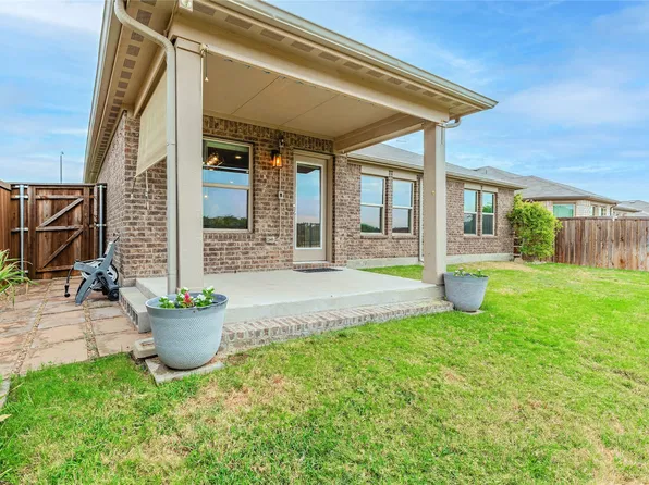 112 Plumed Thistle Dr, Fort Worth, TX 76131