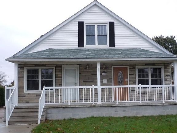 3rd image of 1282 Poplar St