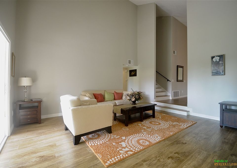 2nd image of 10565 Vista Lago Pl