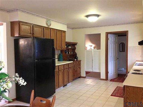5th image of 38 Esopus Dr