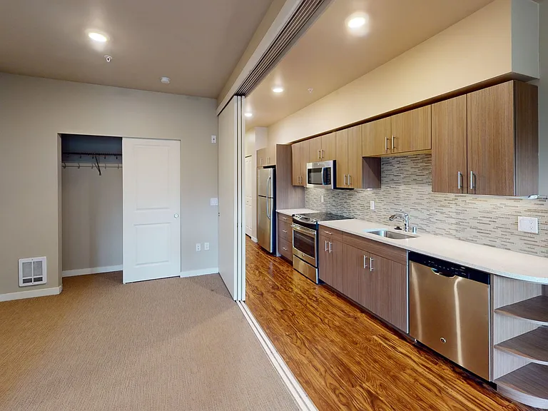 Evolve Apartments — Photo 11