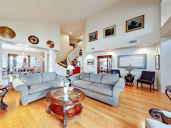 4th image of 24516 Ebelden Ave