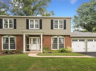 11727 Holly Springs Dr, Saint Louis, MO 63146