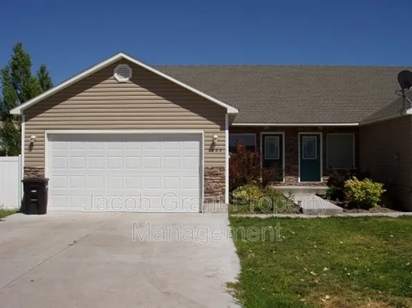 3063 1st St, Idaho Falls, ID 83401