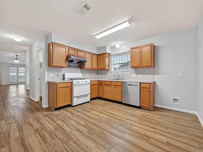 13723 Audra Ln — Photo 12