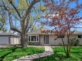 8855 N Prospect St, Niles, IL 60714