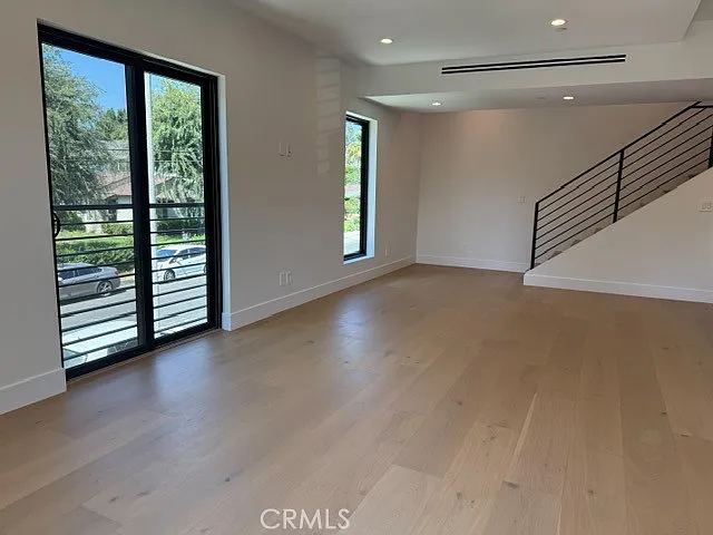 4332 Alcove Ave — Photo 7
