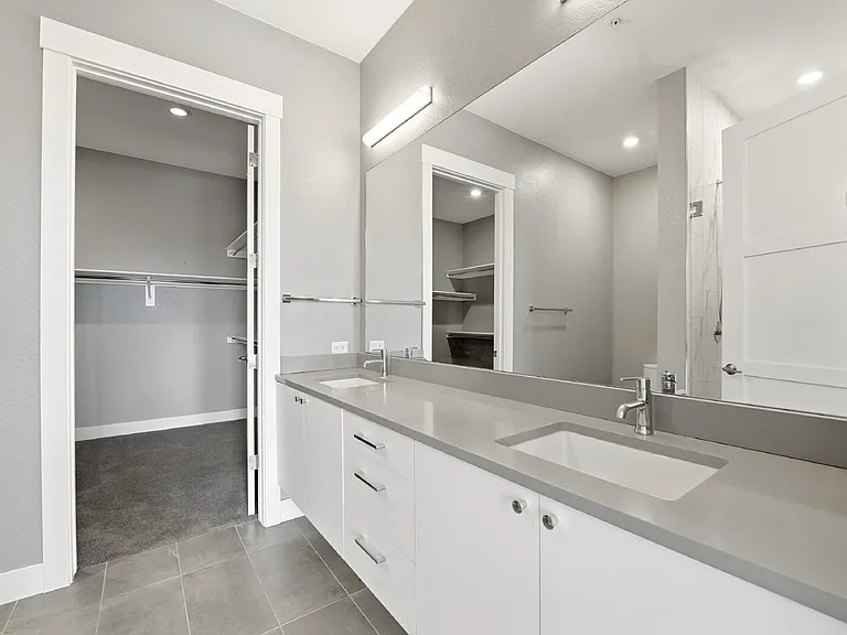 4885 S Monaco St #206 — Photo 13