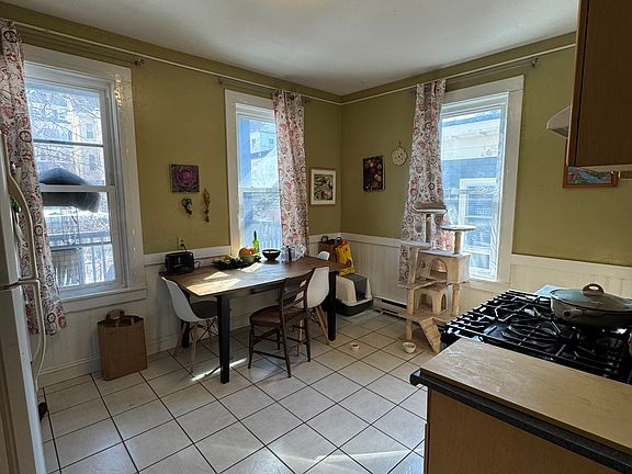 3rd image of 108 Hyde Park Ave #4
