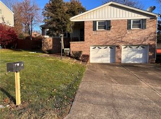 81 Ridgecrest Dr, Pittsburgh, PA 15235