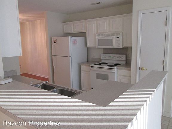 3rd image of 200 Brantley Place Dr