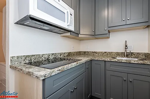 123 Bixby St #8 Photo 1