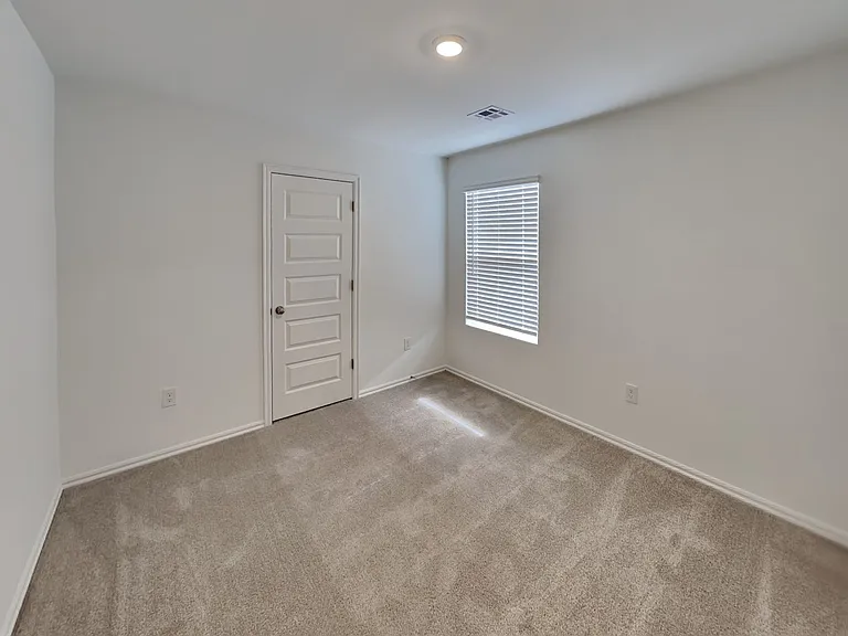 16205 Lovers Ln — Photo 15