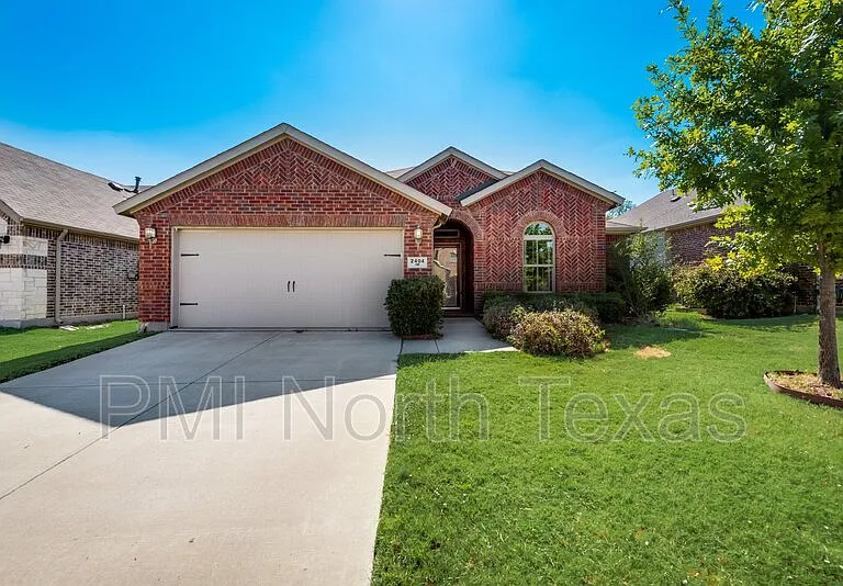 2404 Sun Creek Dr — Photo 2