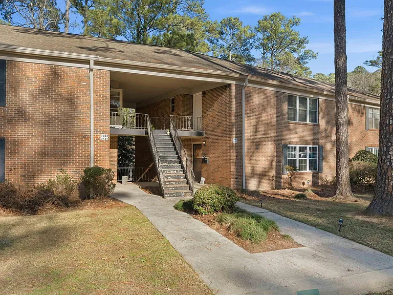 2087 Montreat Cir #2087 — Photo 1