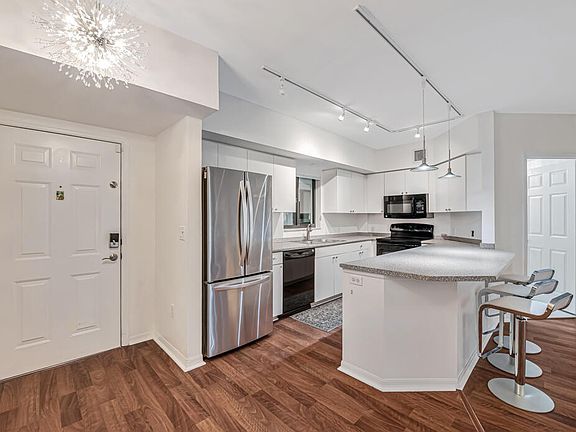 4th image of 2105 Lavers Circle #306