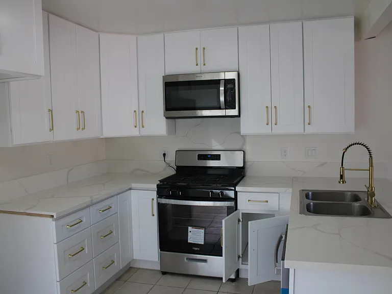 4632 Canoga St — Photo 6