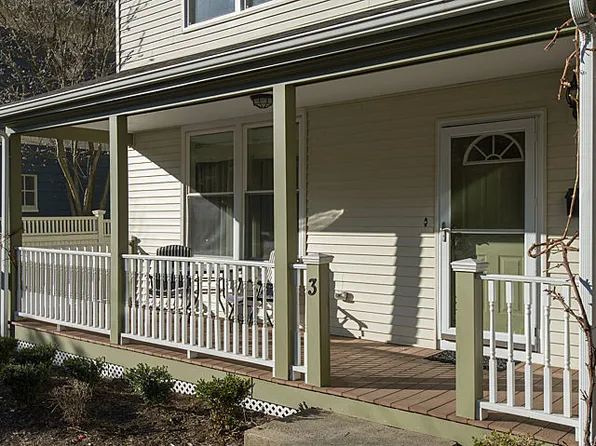 3 Murdock Ter, Brighton, MA 02135