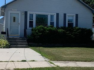 2339 9th Pl, Two Rivers, WI 54241