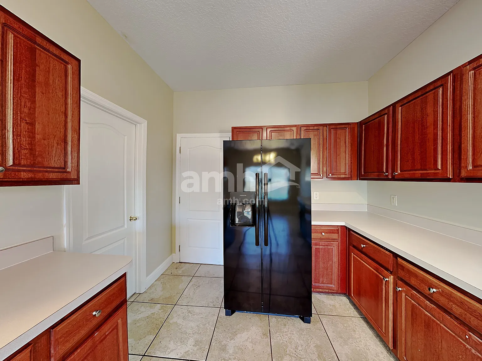 5 bed, 2.5 bath, 1877 sqft, $2,760 — Photo 4